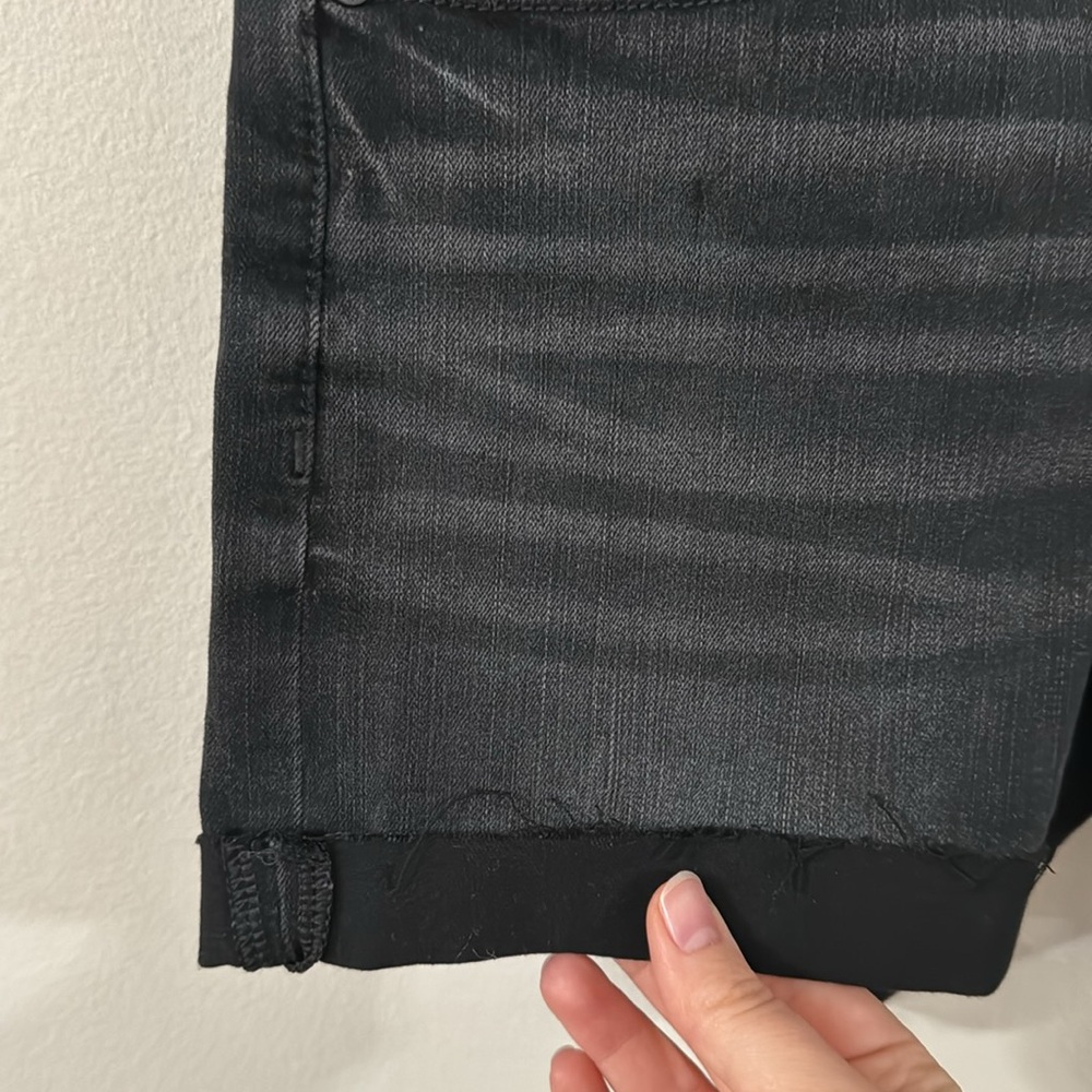American Eagle Outfitters Black Dream Short cuffed denim shorts size 00 - Picture 5 of 13